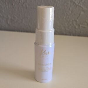 Makeup Setting Spray - White